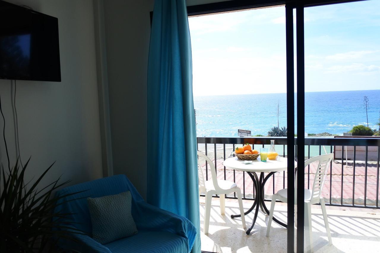 Kissonerga Beach Apartment Пафос Экстерьер фото