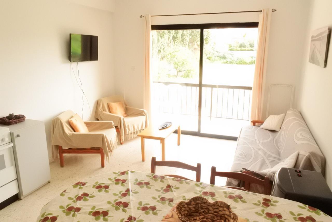 Kissonerga Beach Apartment Пафос Экстерьер фото
